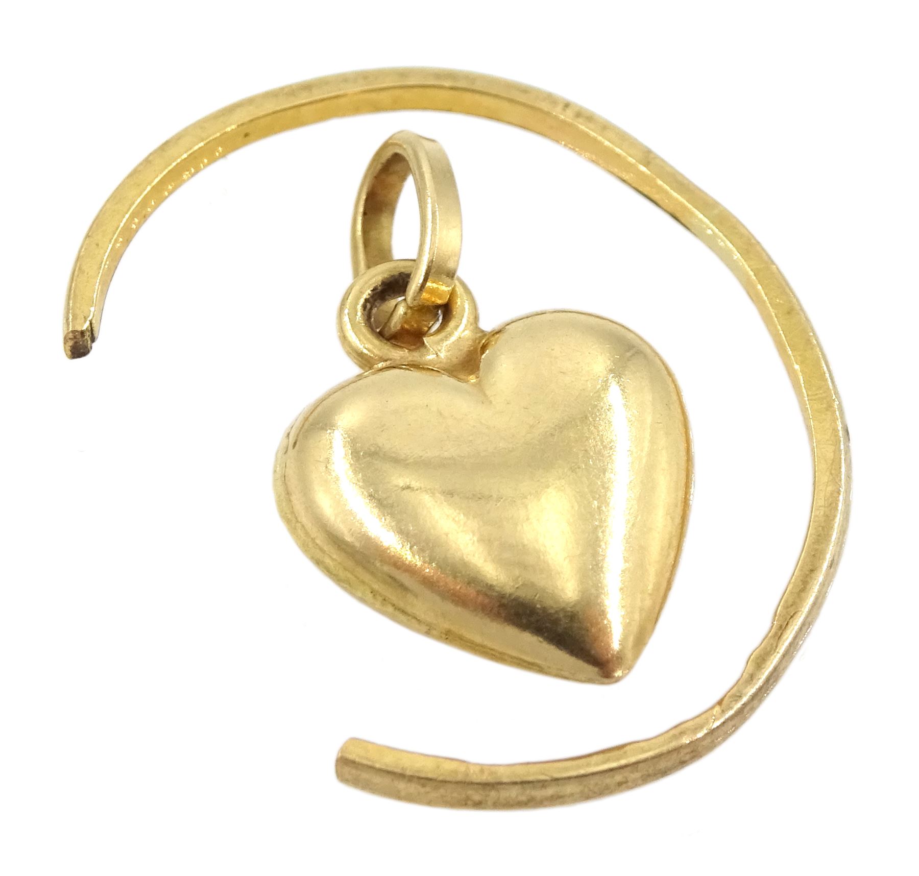 18ct gold heart pendant/charm stamped 18 and 22ct gold broken shank