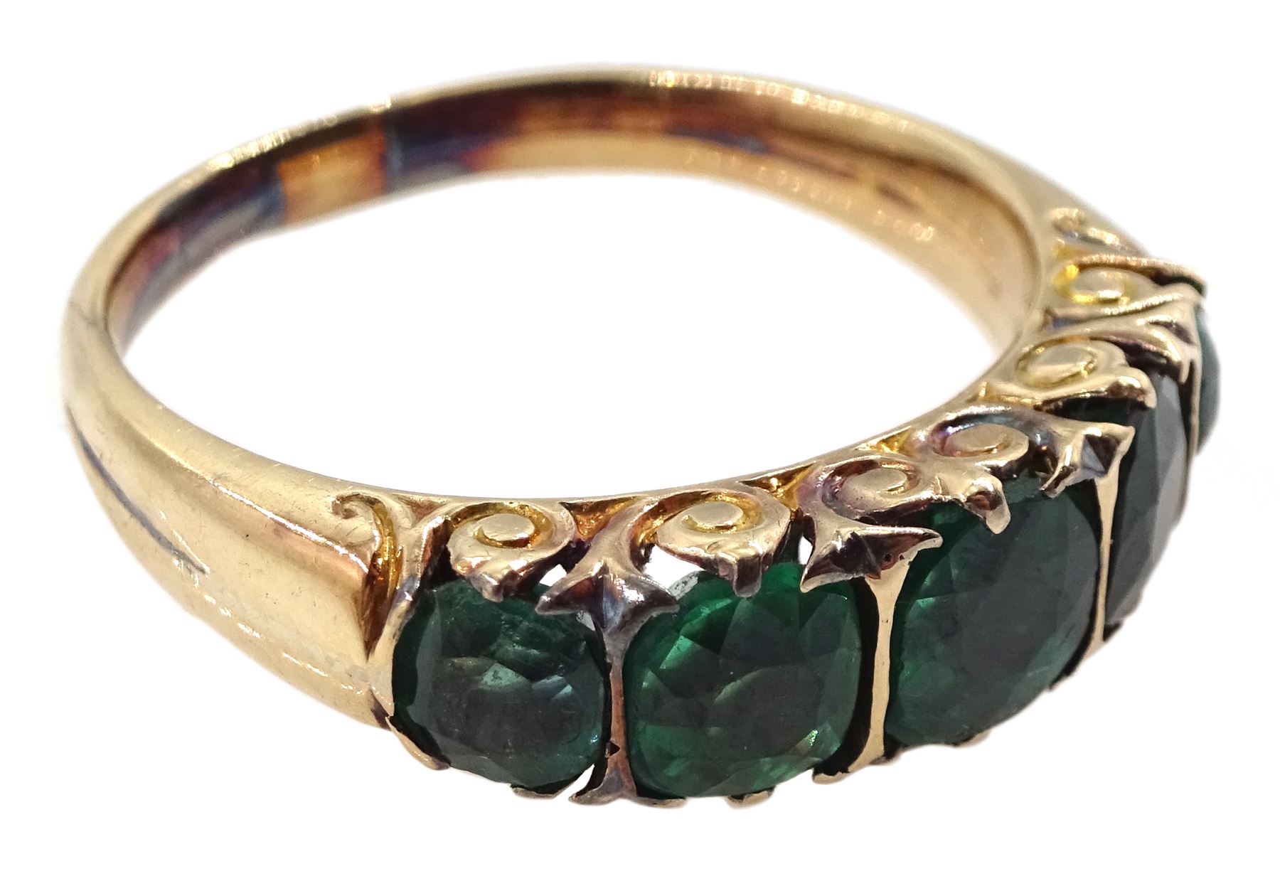 Early-mid 20th century gold graduating green paste stone ring - Image 4 of 4