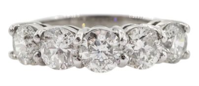 18ct white gold five stone round brilliant cut diamond ring