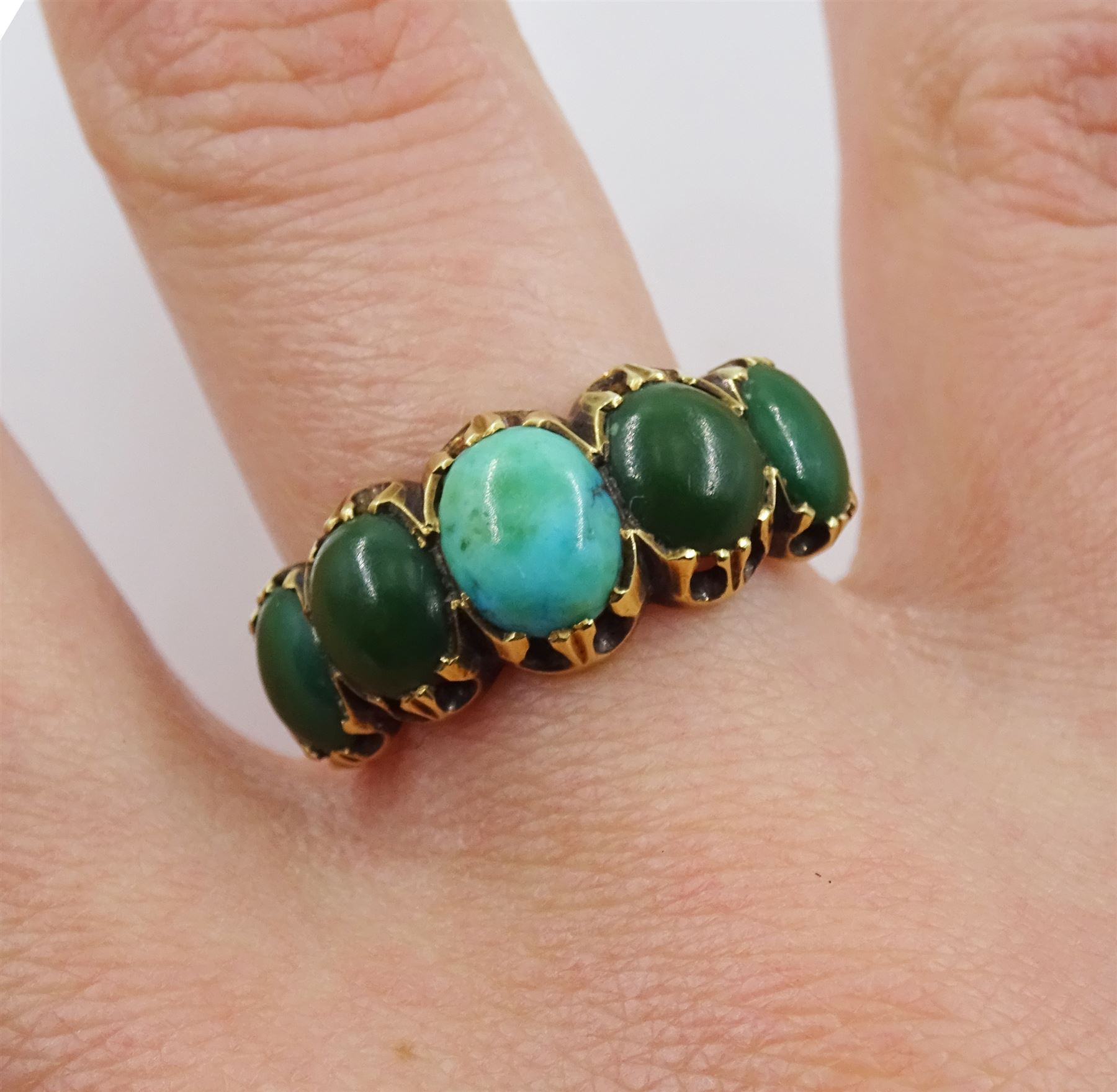19th/early 20th century 15ct gold turquoise and green stone ring - Image 2 of 4