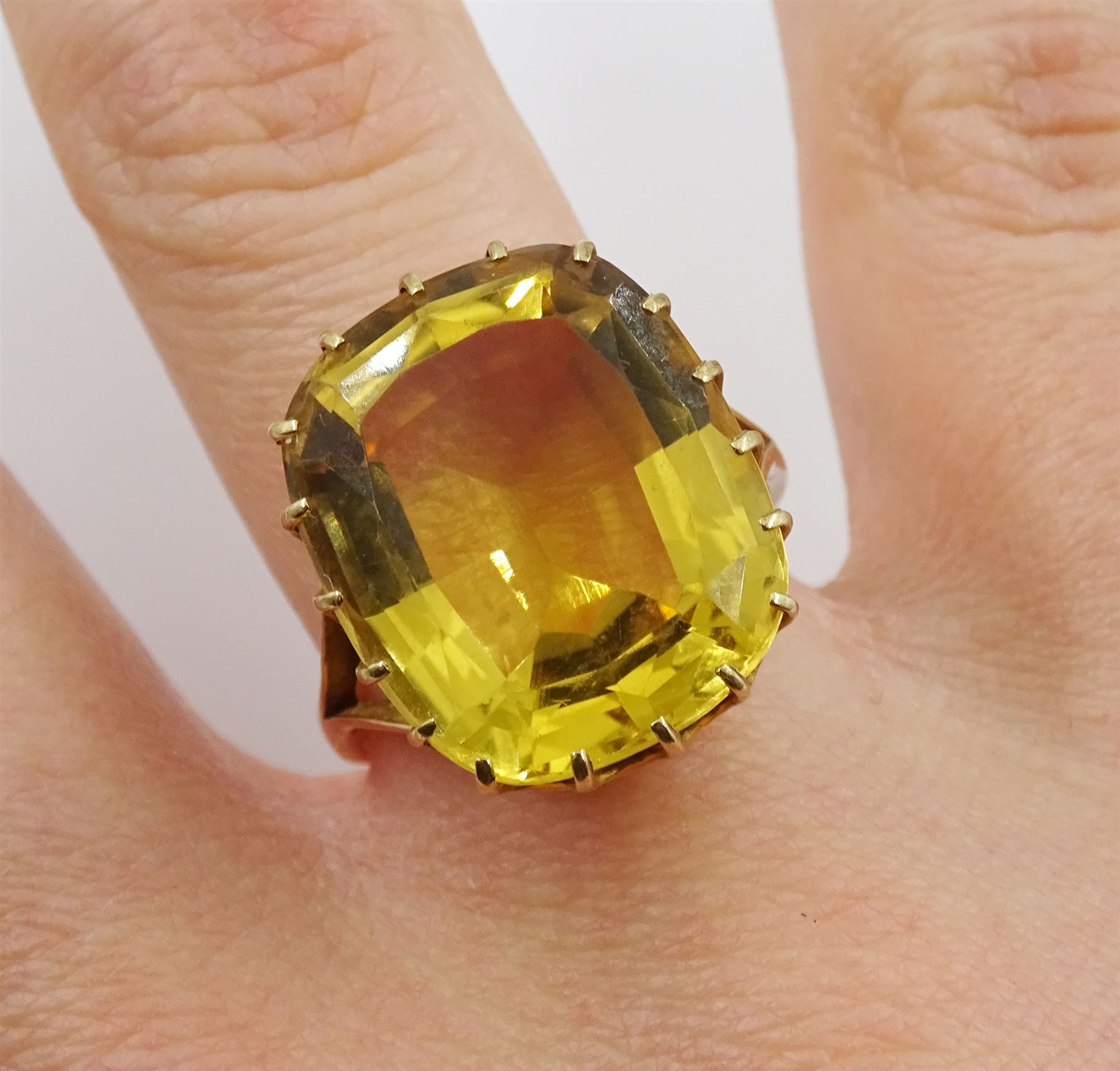 Early-mid 20th century rose gold single stone citrine ring - Image 2 of 4