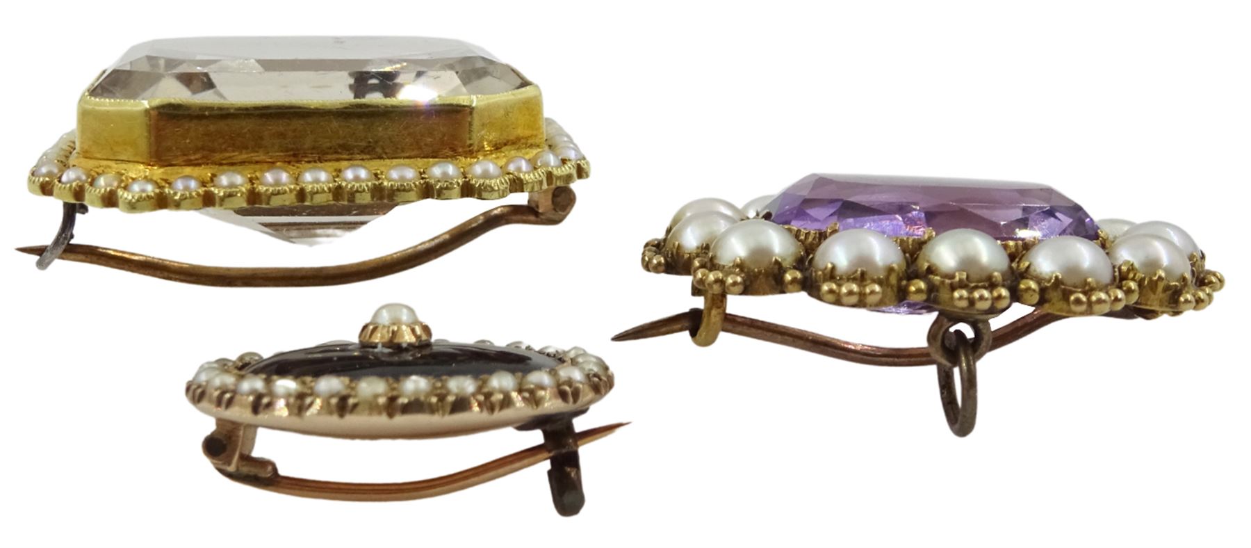 Early 20th century gold amethyst and split pearl brooch - Image 2 of 2