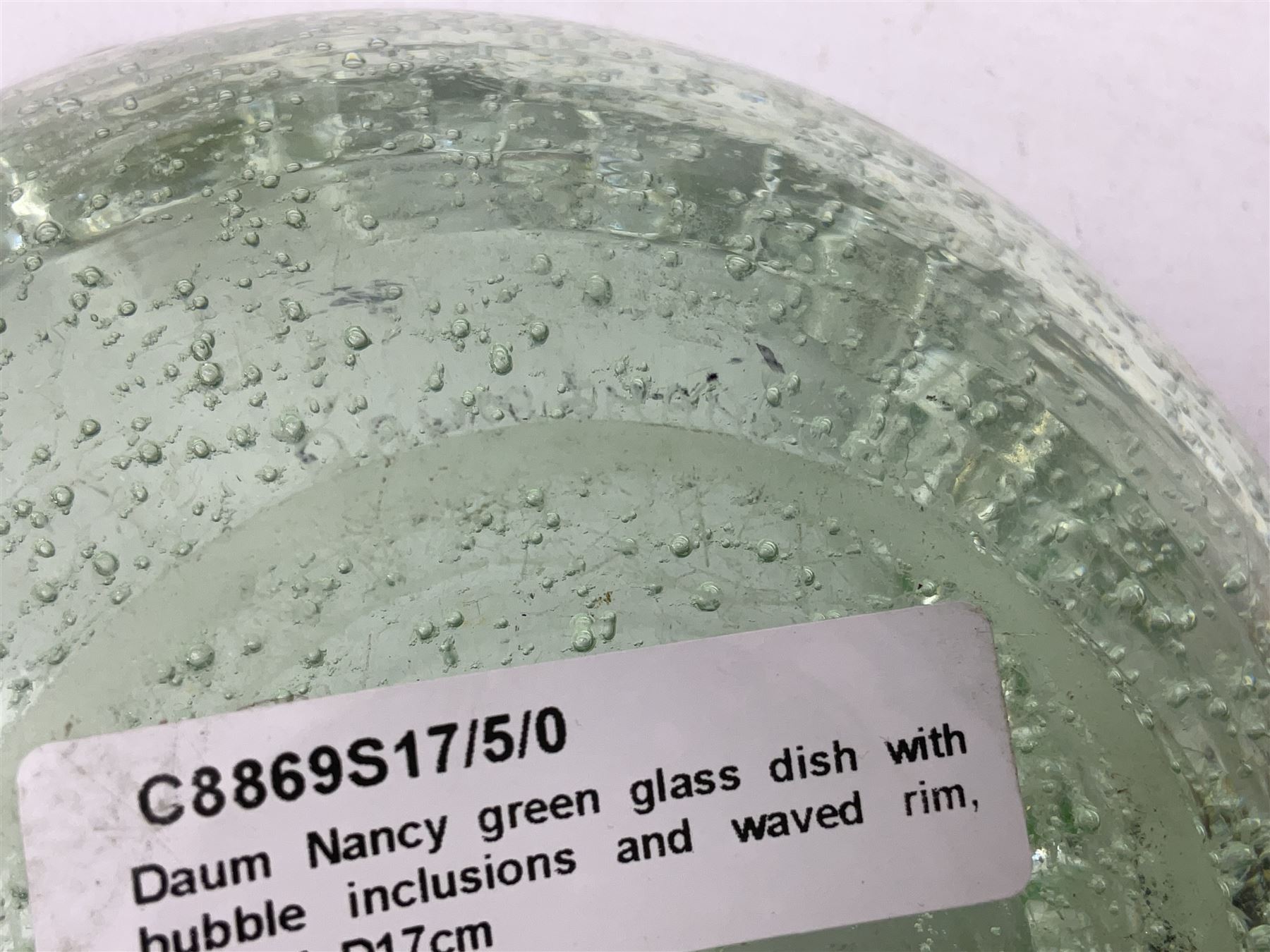 Daum Nancy green glass dish with bubble inclusions and waved rim - Image 3 of 4