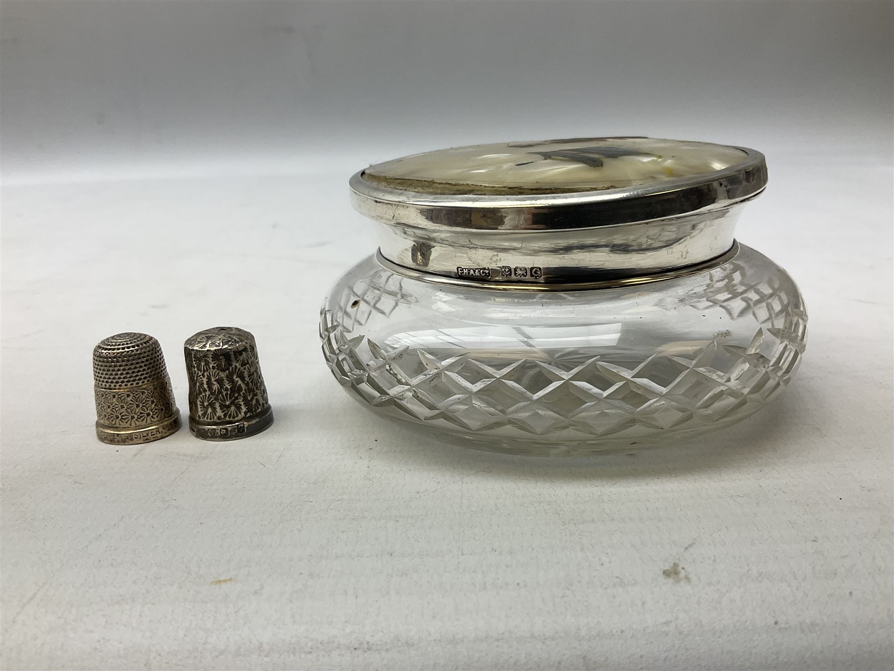 Art Deco 1920s dressing table jar - Image 2 of 5