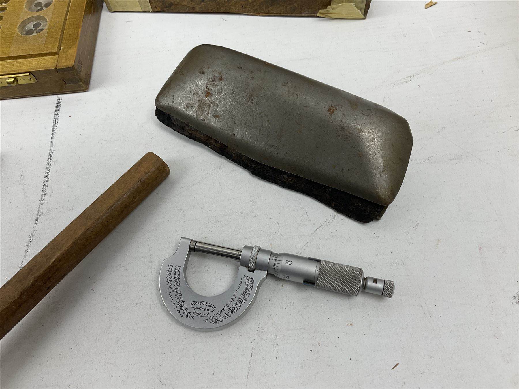 Various tools including boxed set of taps and dies - Image 6 of 7