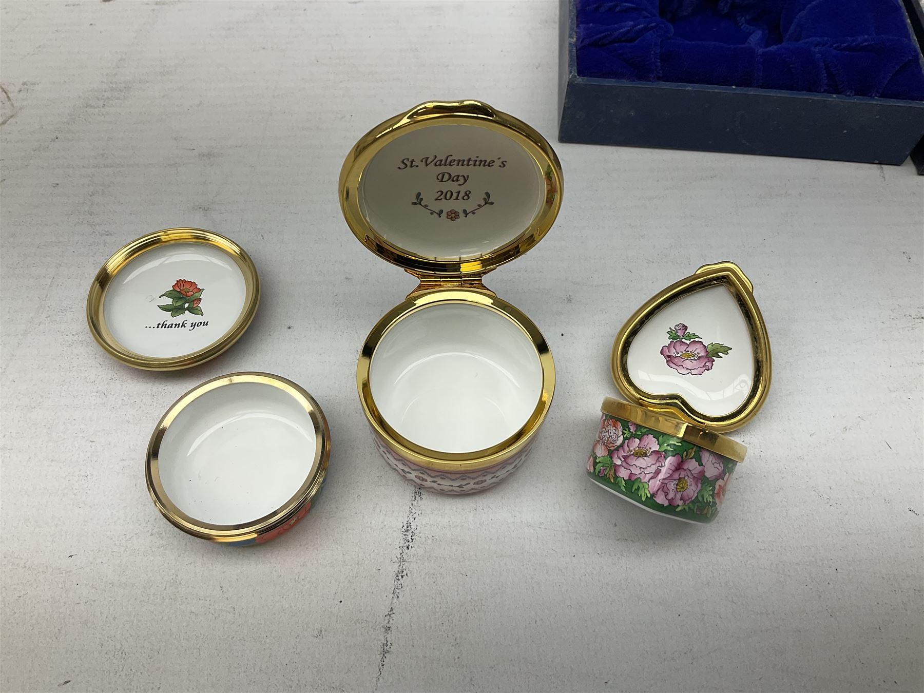 Group of Halcyon Days enamel boxes - Image 6 of 8