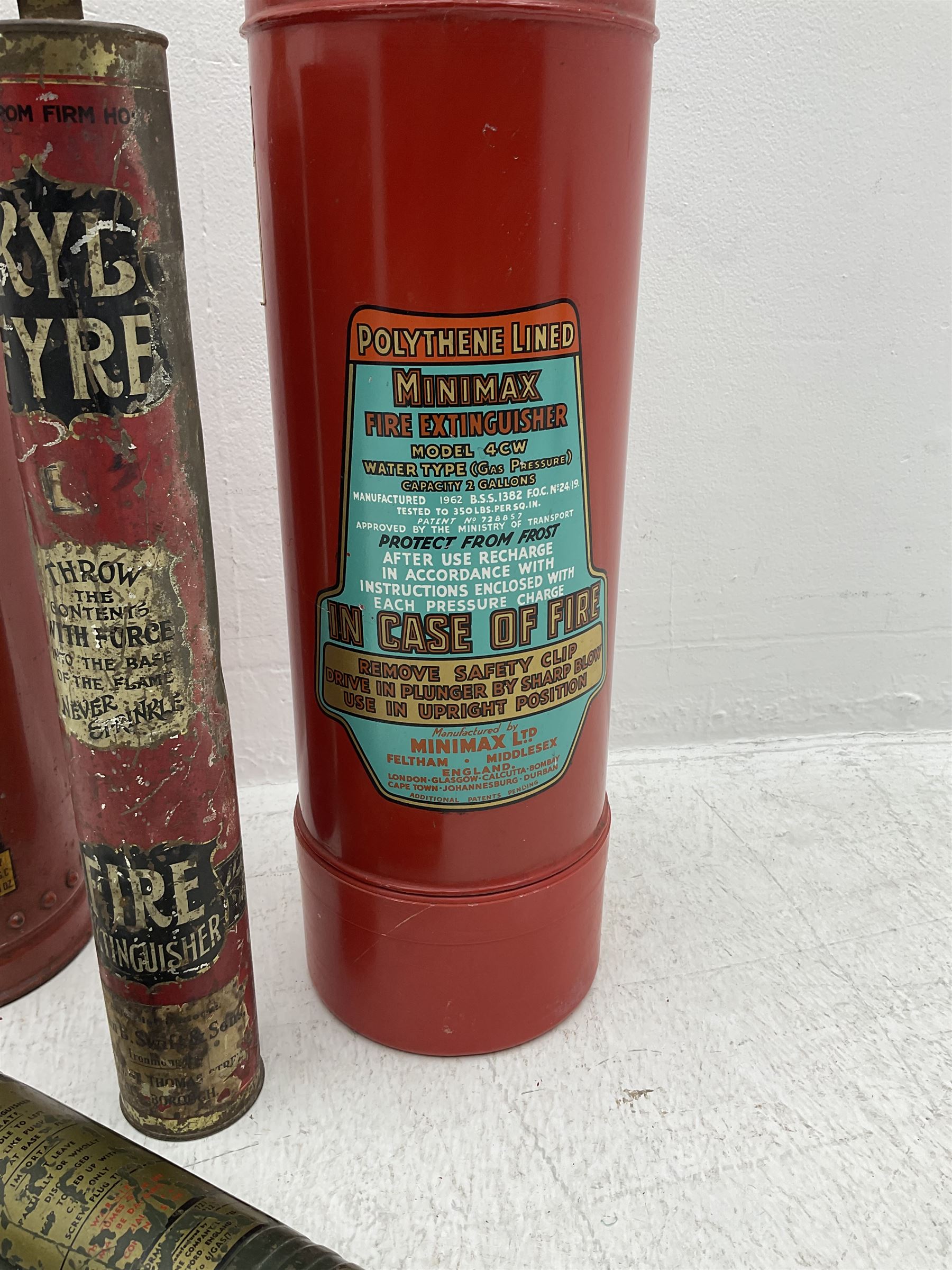 Early 20th century Kyl Fyre dry powder fire extinguisher - Image 5 of 5