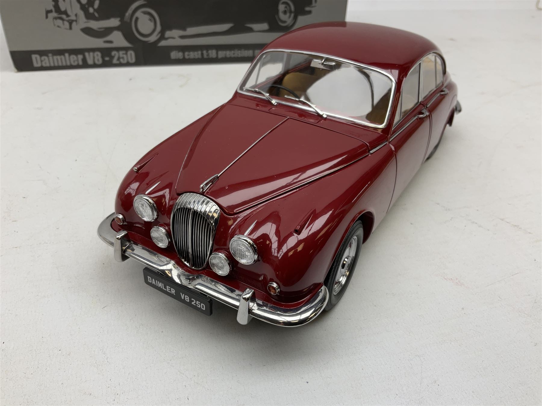 Paragon limited edition 1:18 scale die-cast model of a 1967 Daimler V8-250 - Image 2 of 7
