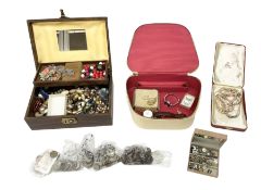 Quantity of costume jewellery and coins to include simulated pearls with a gold clasp