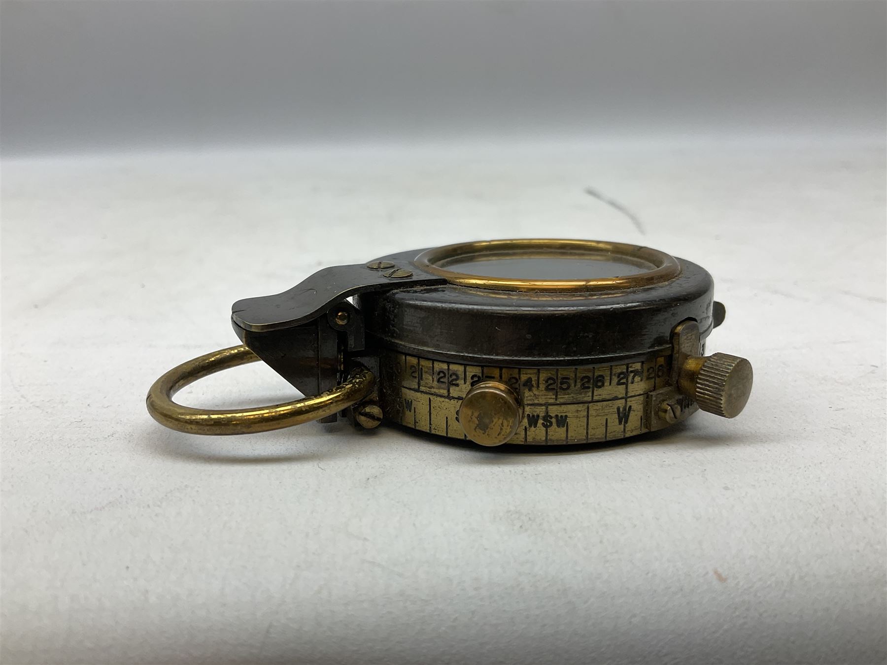 Early 20th century Verner's Service pattern type brass military compass - Image 5 of 6