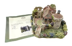 Lilliput Lane 'Scotney Castle Garden' special edition model