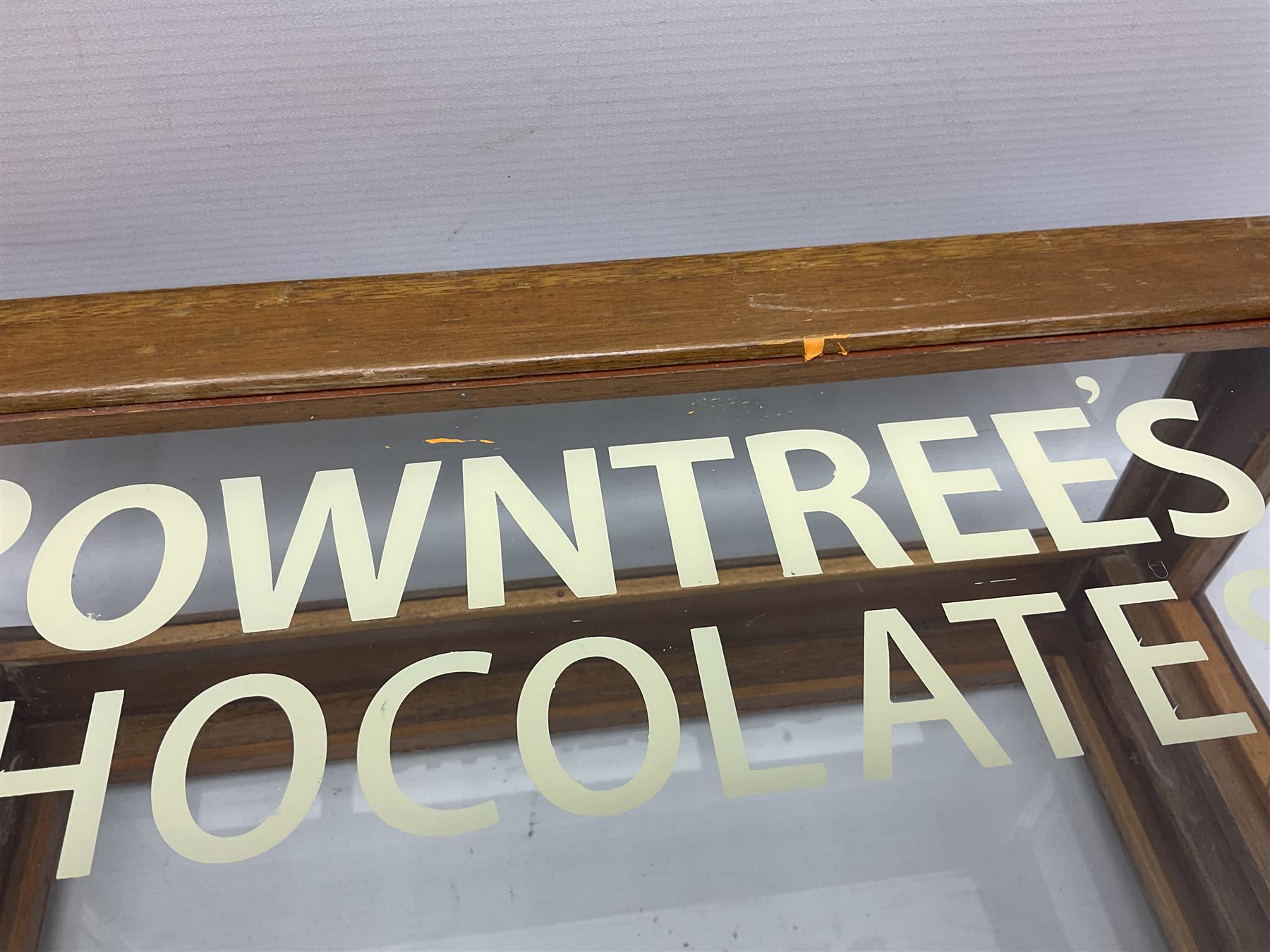 Rowntree's Chocolates oak display cabinet with glazed panels - Image 4 of 5