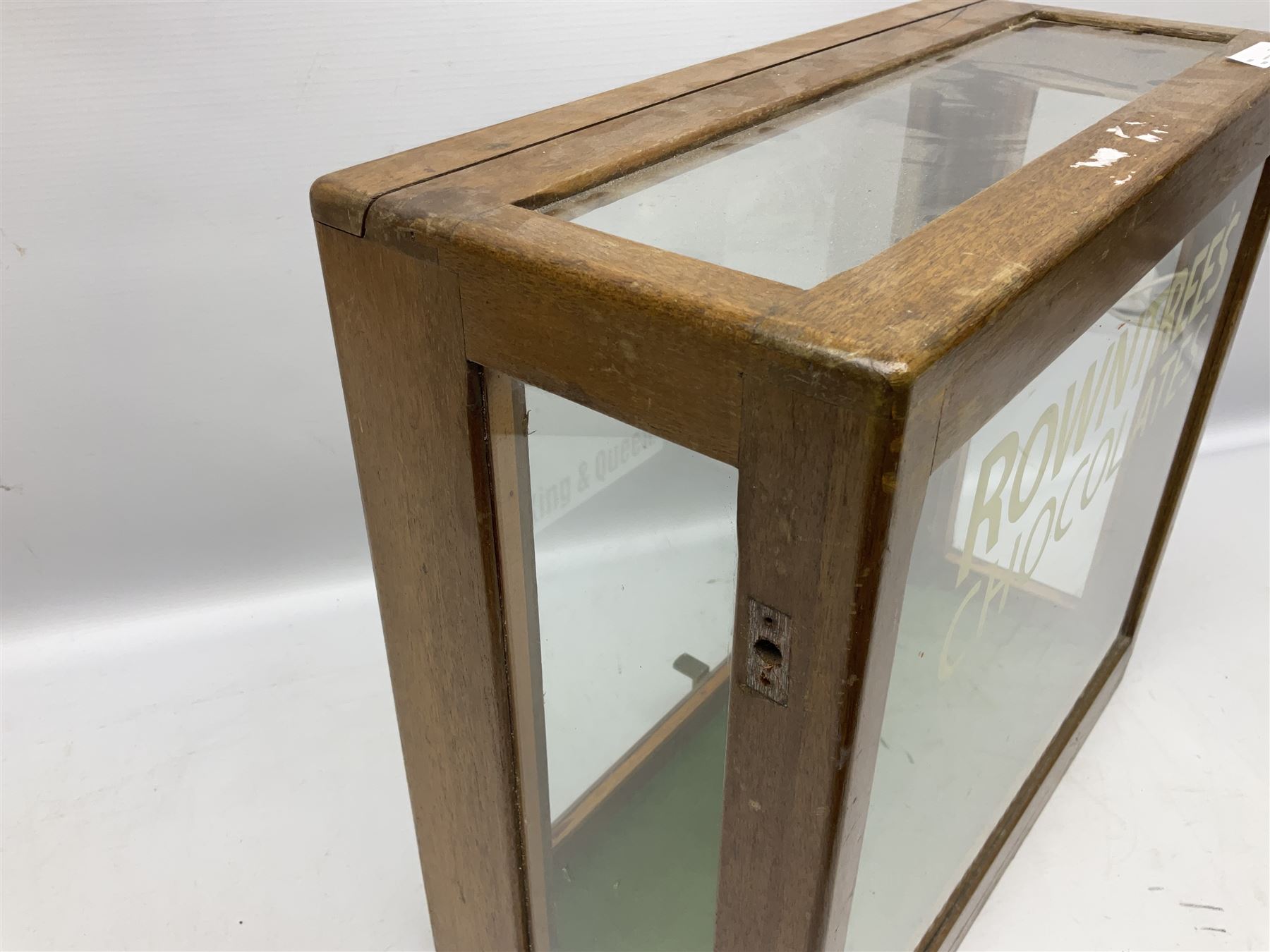 Rowntree's Chocolates oak display cabinet with glazed panels - Image 5 of 5