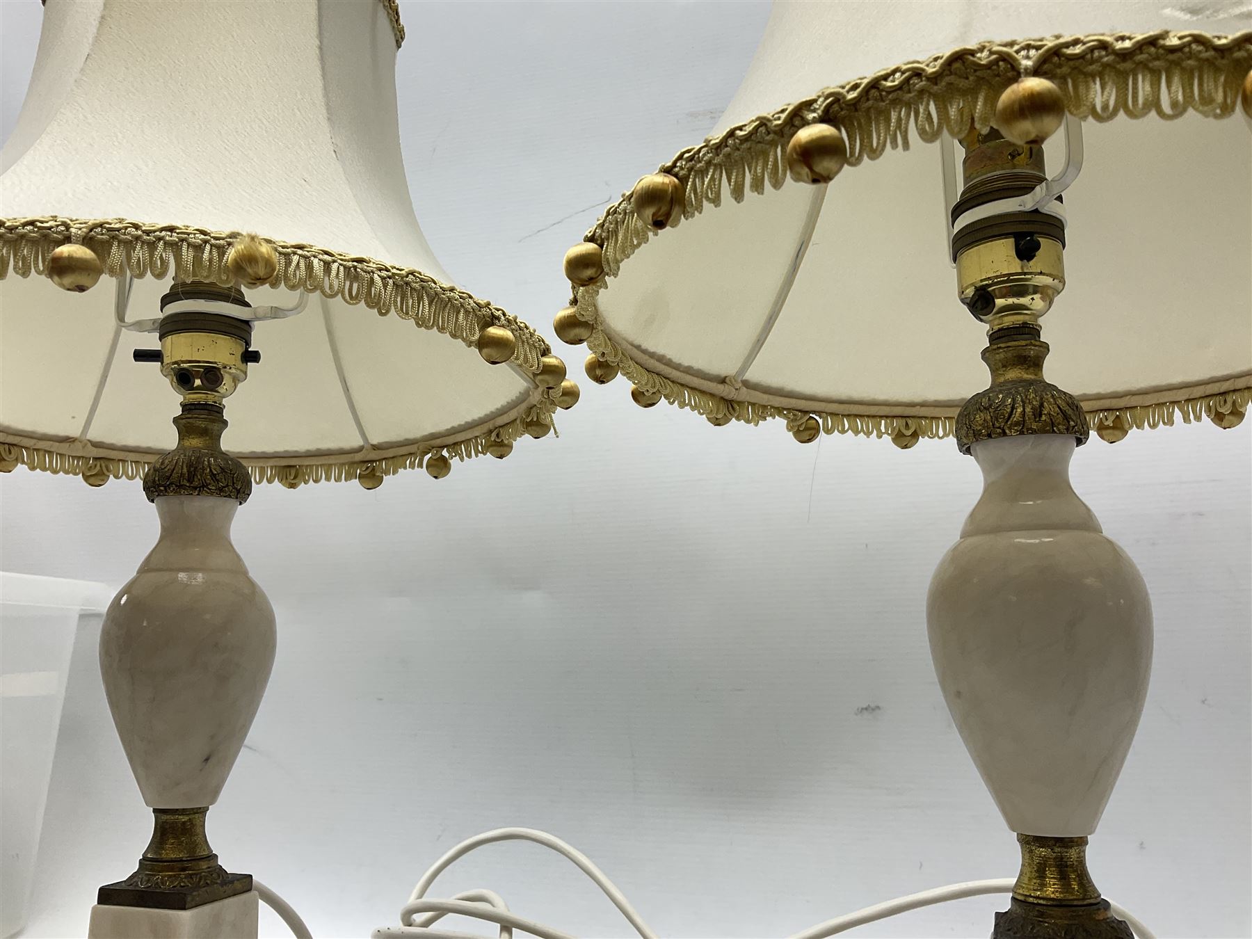 Pair of 20th century marble effect table lamps with gilded decoration - Image 6 of 6