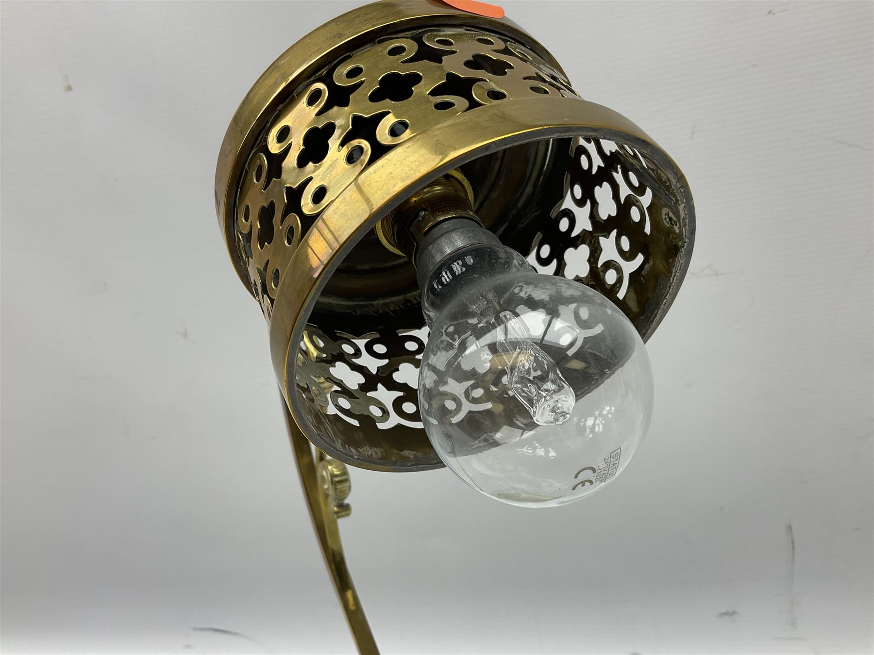 Brass adjustable wall light with a pierced shade and scroll decoration - Image 2 of 6