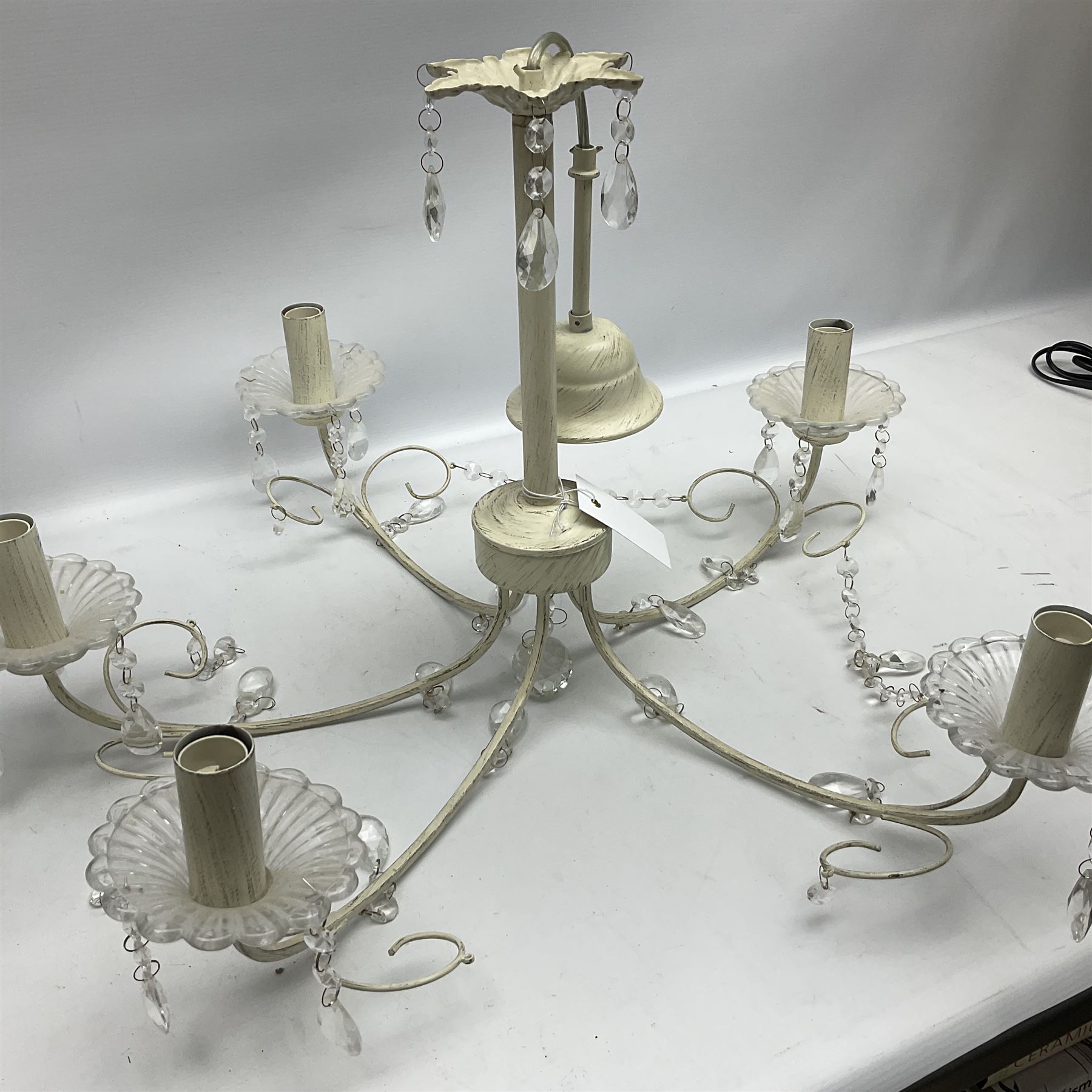 Five branched chandelier with droplet details - Image 4 of 7