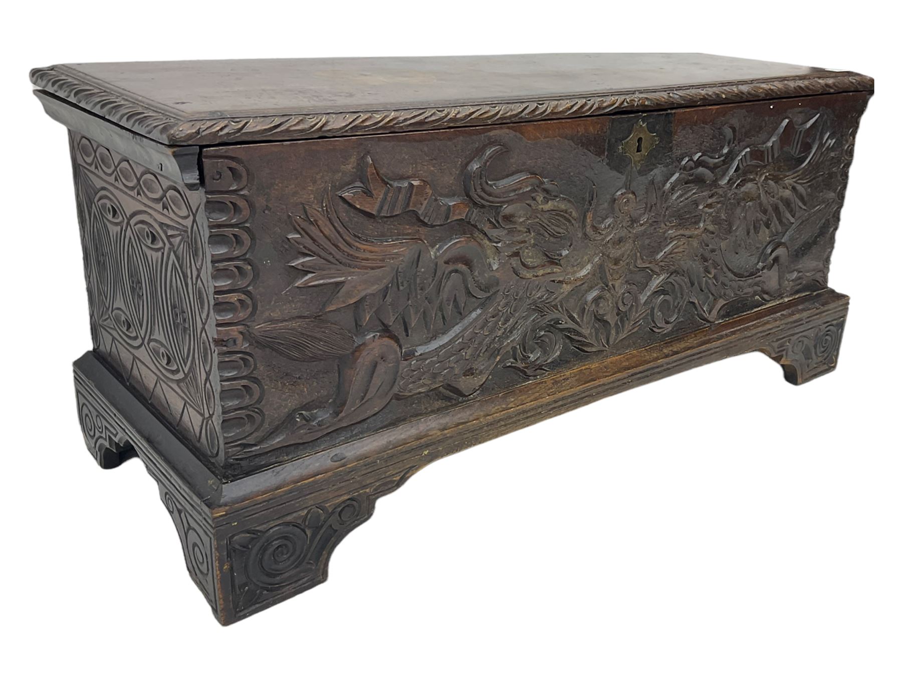 18th century carved oak blanket box - Image 4 of 9