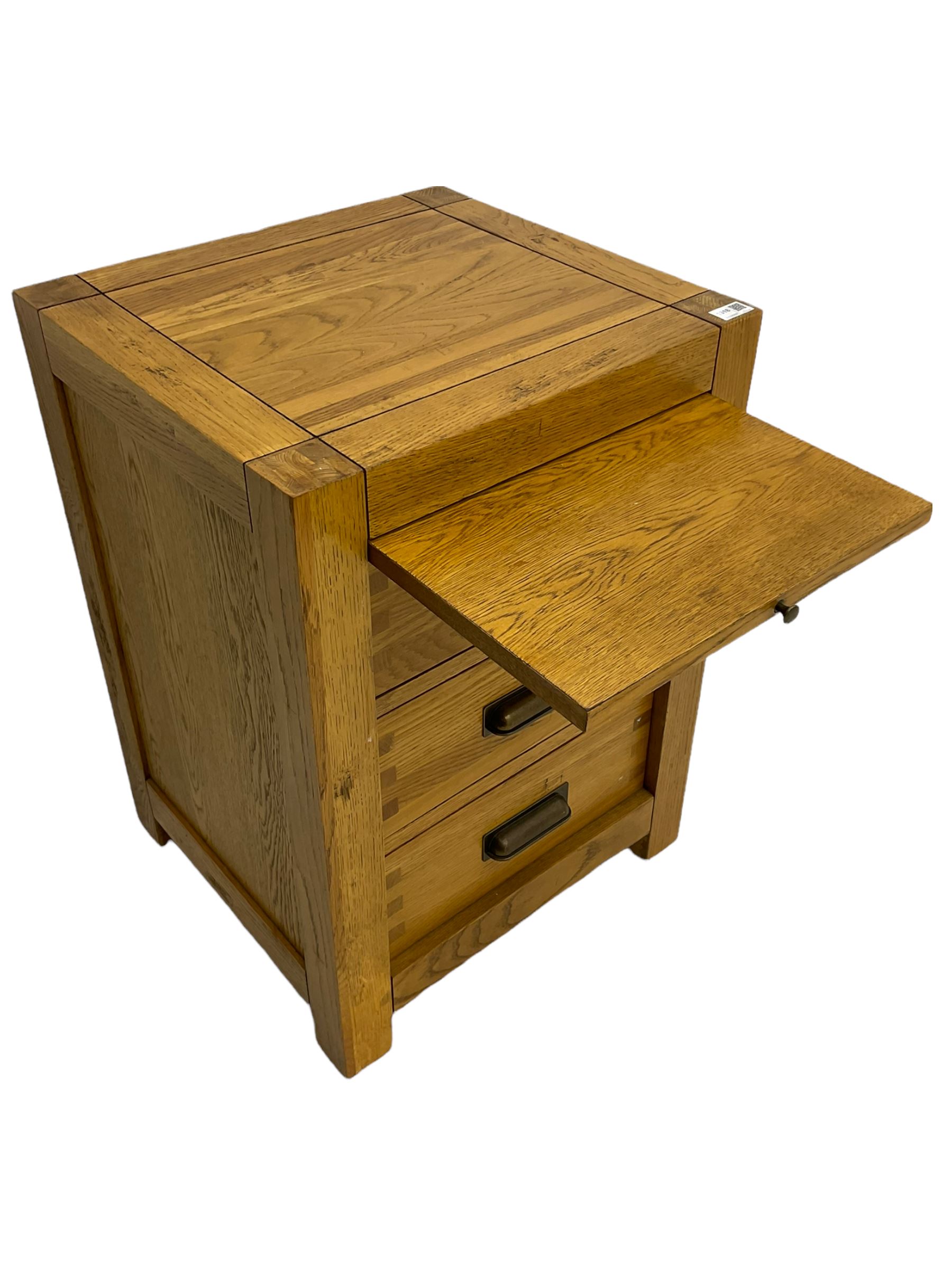 Light oak three drawer pedestal chest with slide - Image 3 of 5