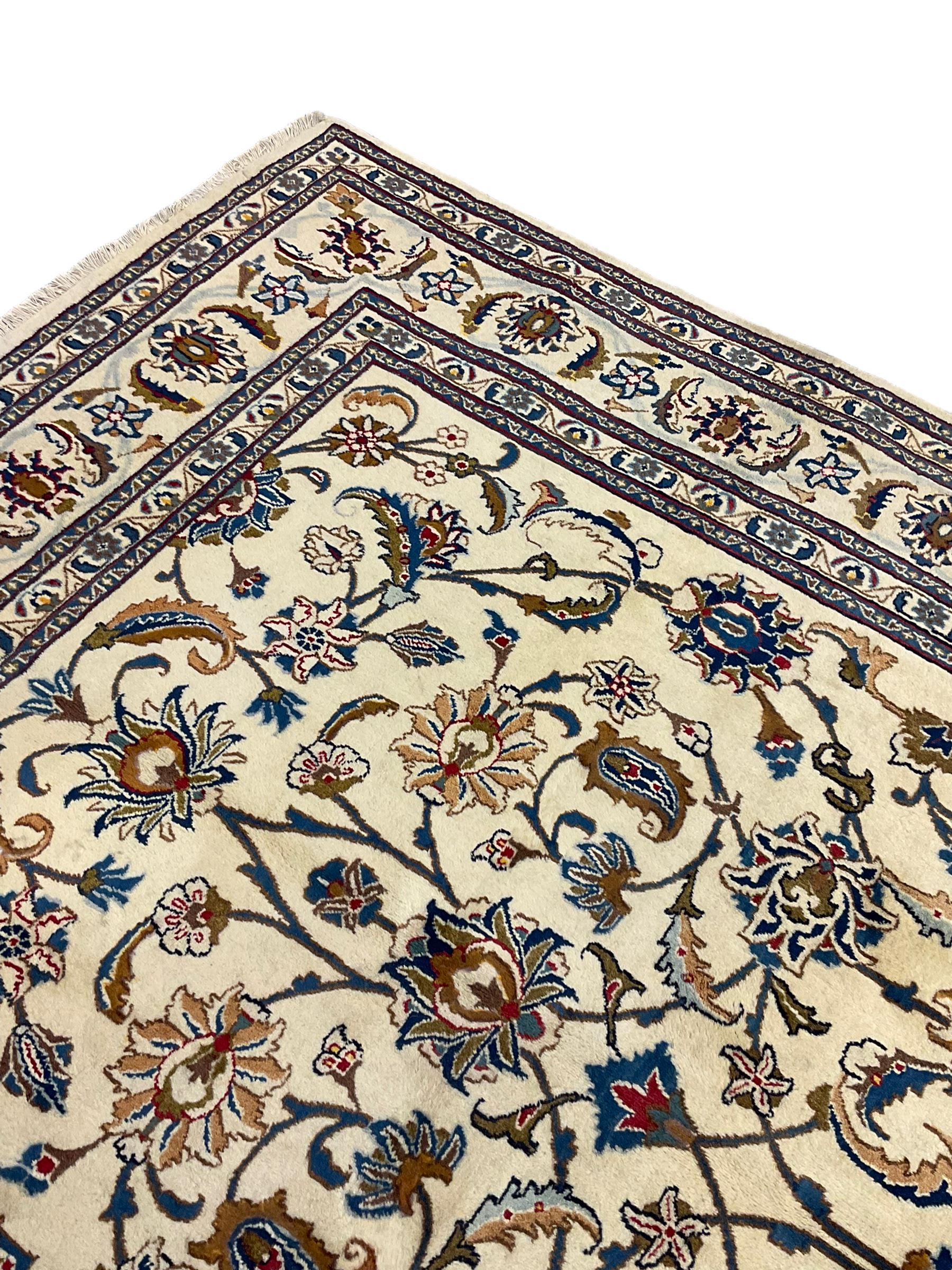 Persian Meshed ivory ground carpet - Image 4 of 5