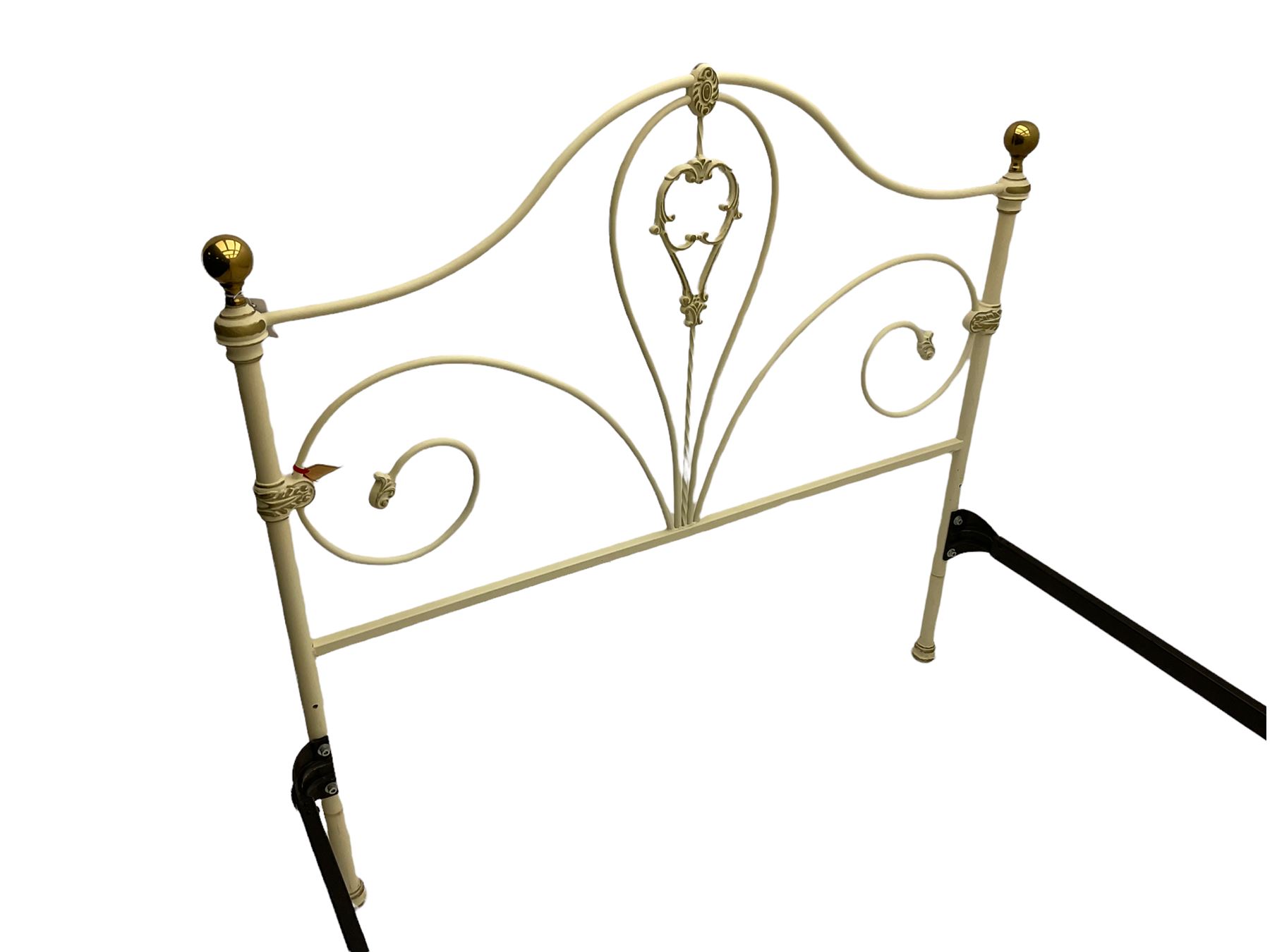Victorian style 4' 6” cream painted divan bed surround - Image 3 of 4