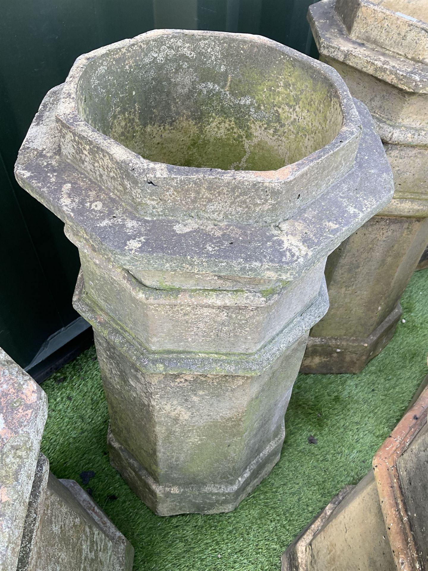 Ten Victorian terracotta chimney pots - Image 5 of 8