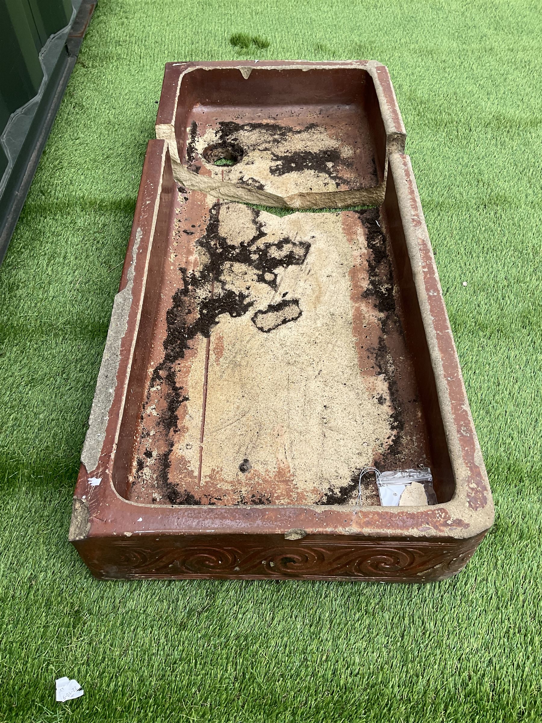 Victorian glazed shallow sink planter - THIS LOT IS TO BE COLLECTED BY APPOINTMENT FROM DUGGLEBY STO - Image 2 of 4