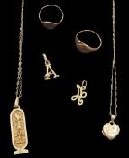 9ct gold jewellery including a hieroglyphics pendant necklace