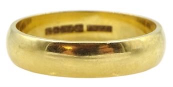 18ct gold wedding band