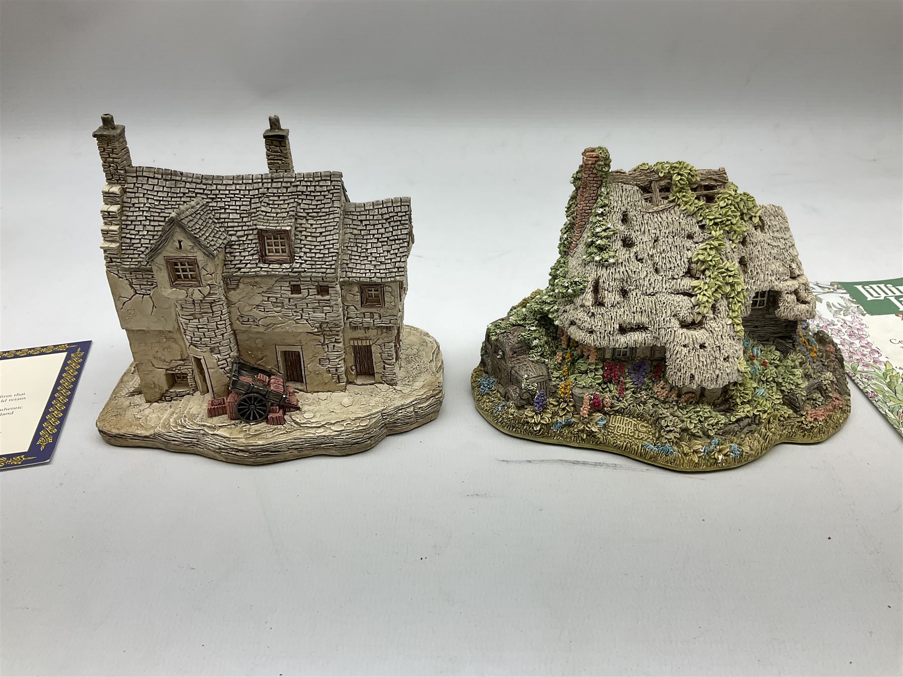 Four limited edition Lilliput Lane cottages - Image 2 of 7