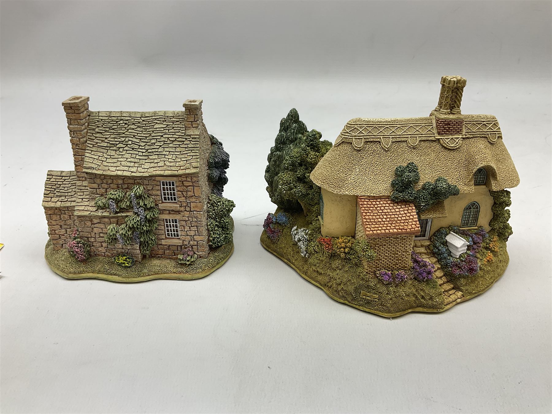 Thirteen limited edition Lilliput Lane cottages - Image 5 of 8