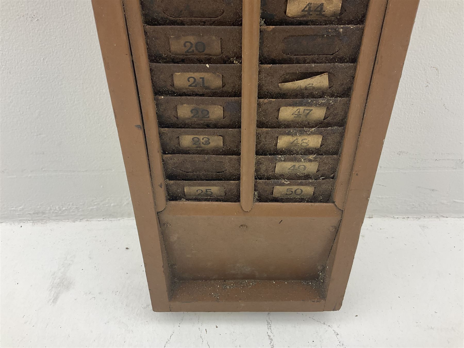 Late 19th/early 20th century wall mounted painted wood and iron clocking in machine card rack - Image 3 of 8