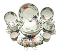 Villeroy & Boch 'Amapola' pattern tea and dinner wares