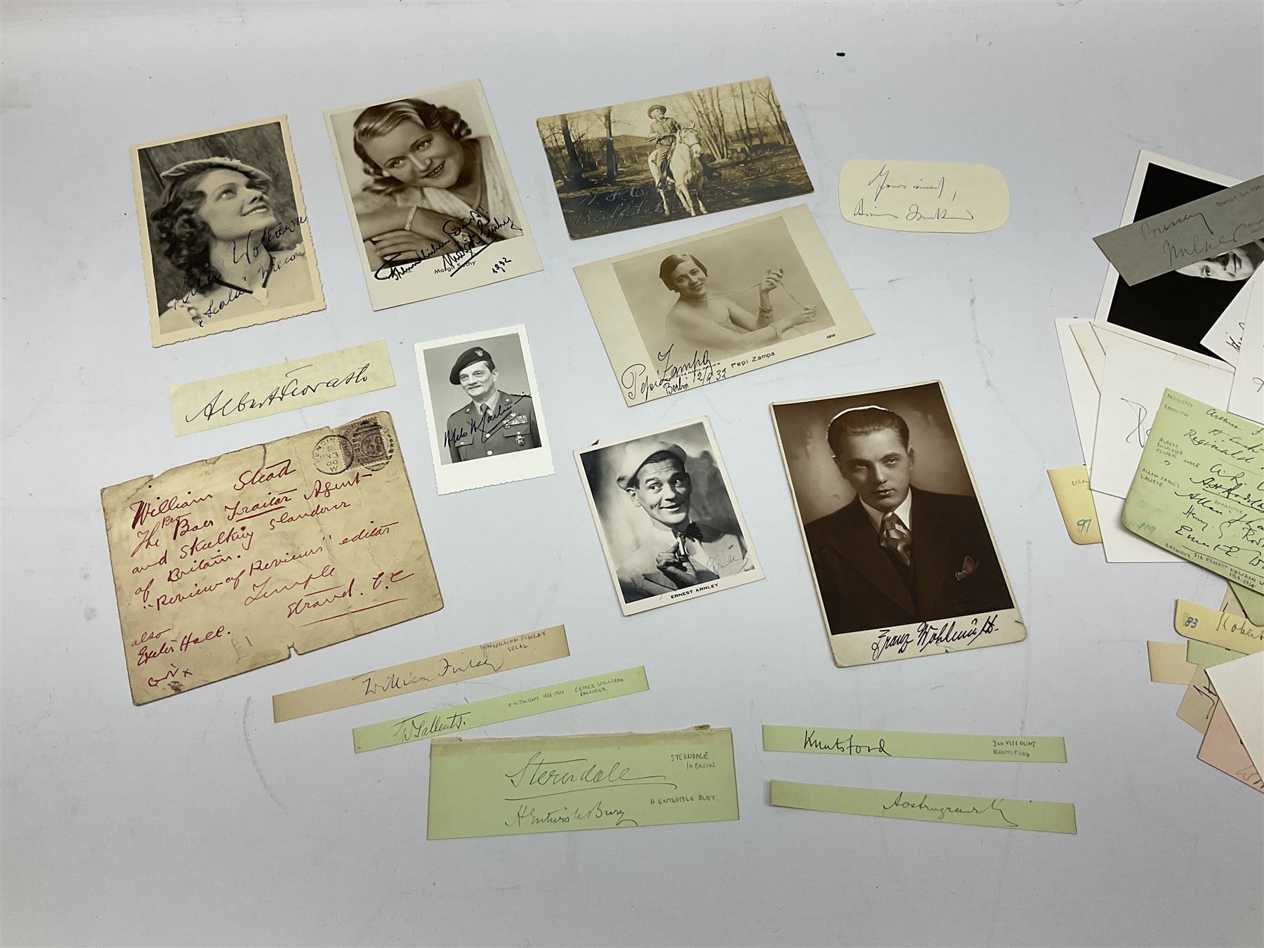 Collection of approximately 500 autographs - Image 10 of 10