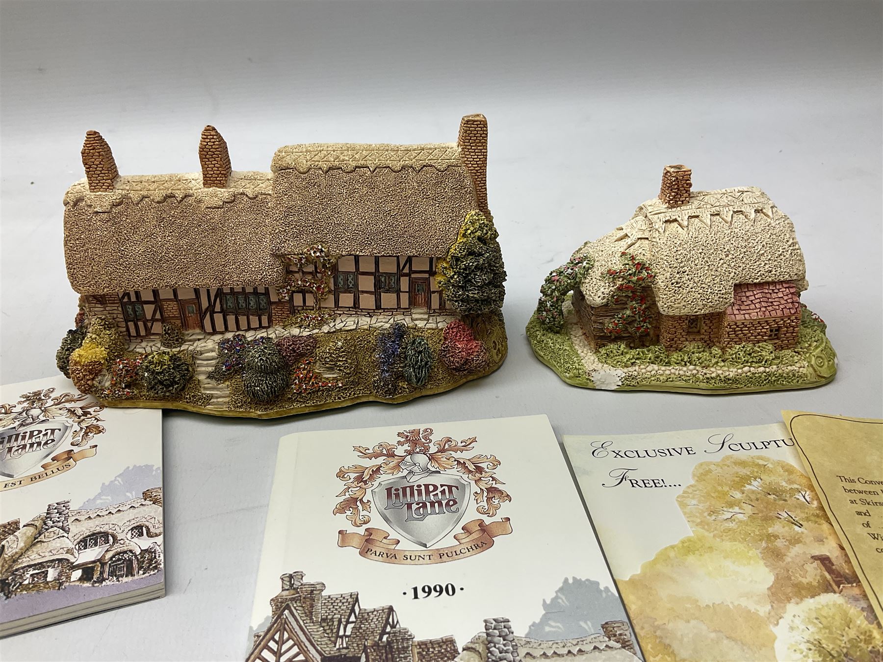Ten Lilliput Lane cottages from the British and English collections to include Armada House - Image 2 of 9