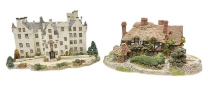 Two limited edition Lilliput Lane cottages