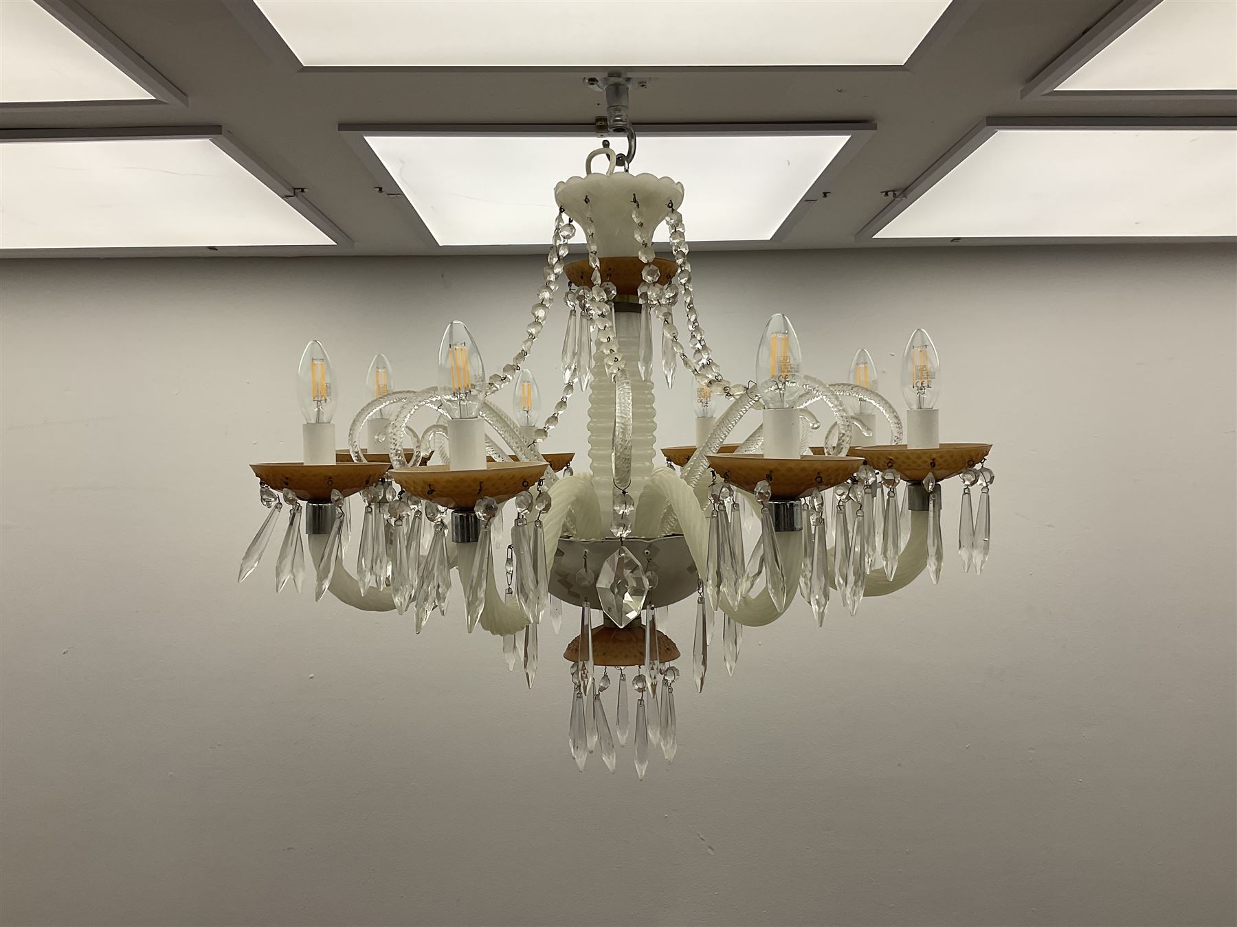 Eight branch milk glass chandelier - Image 2 of 7