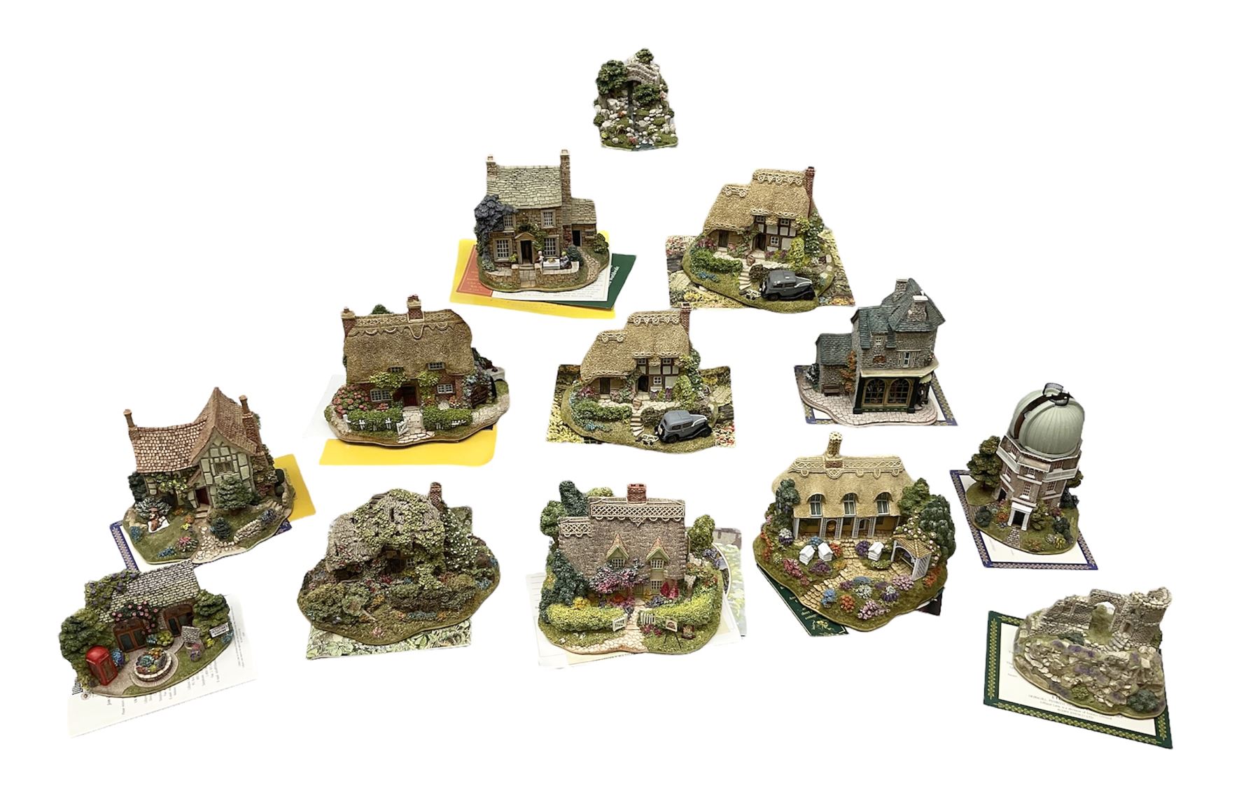 Thirteen limited edition Lilliput Lane cottages