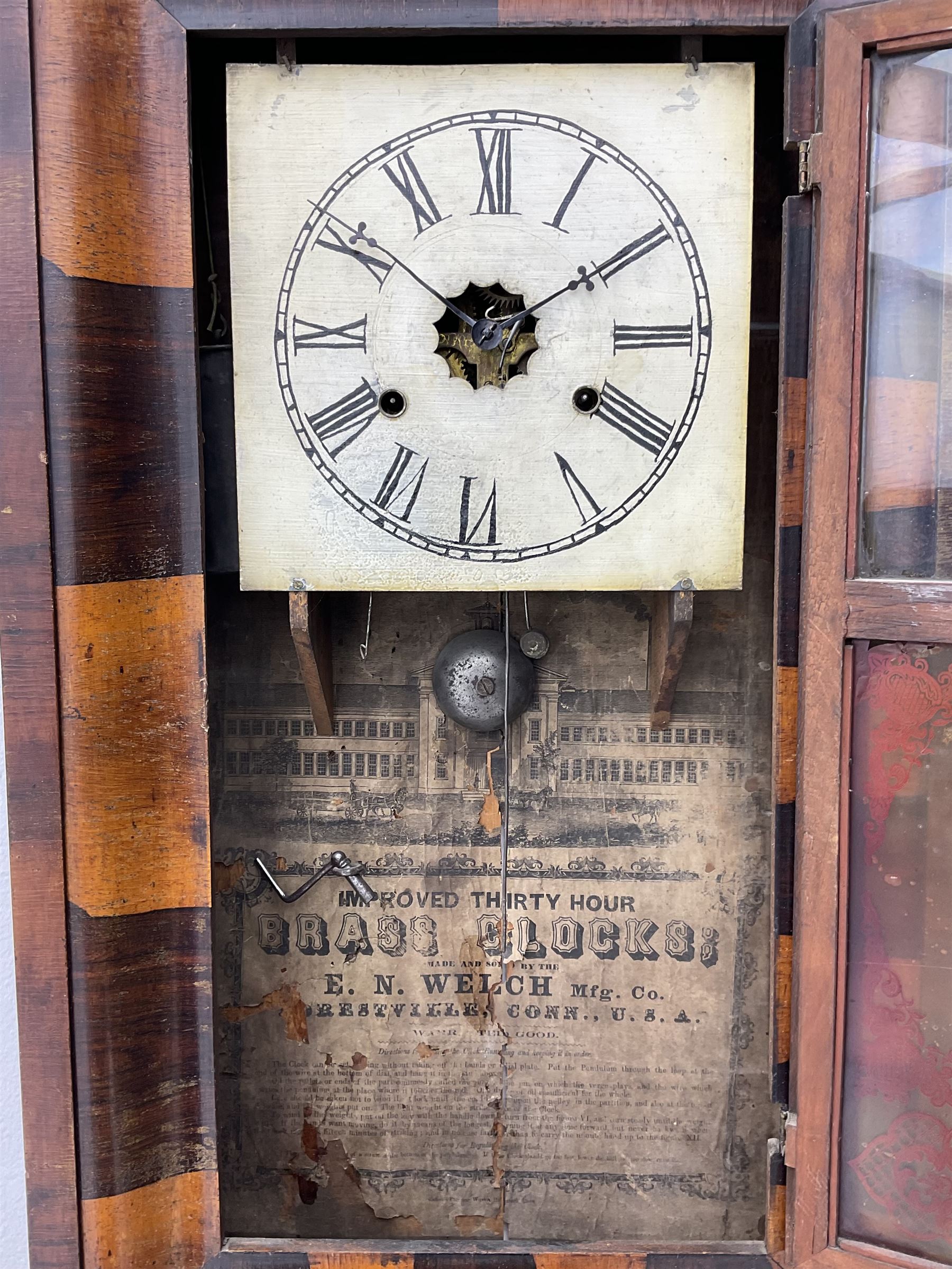 An American Ogee shelf clock in a contrasting mahogany veneered case - Image 3 of 4