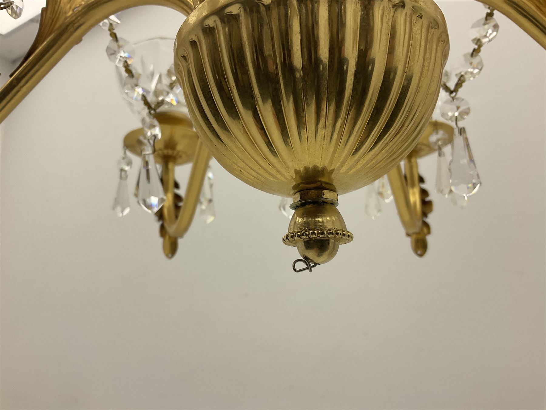 Gilt metal and glass mounted eight branch acanthus chandelier - Image 5 of 7