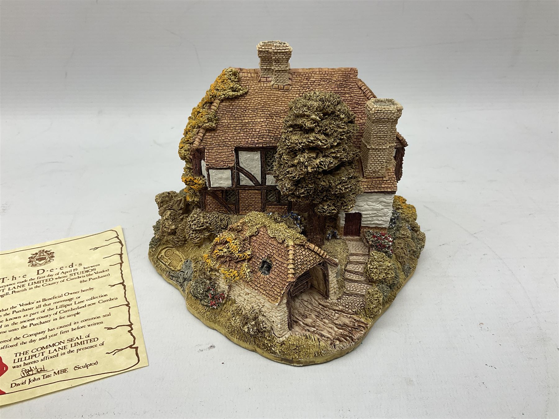 Nine Lilliput Lane cottages from the British and English collections to include Crown Inn - Image 3 of 9