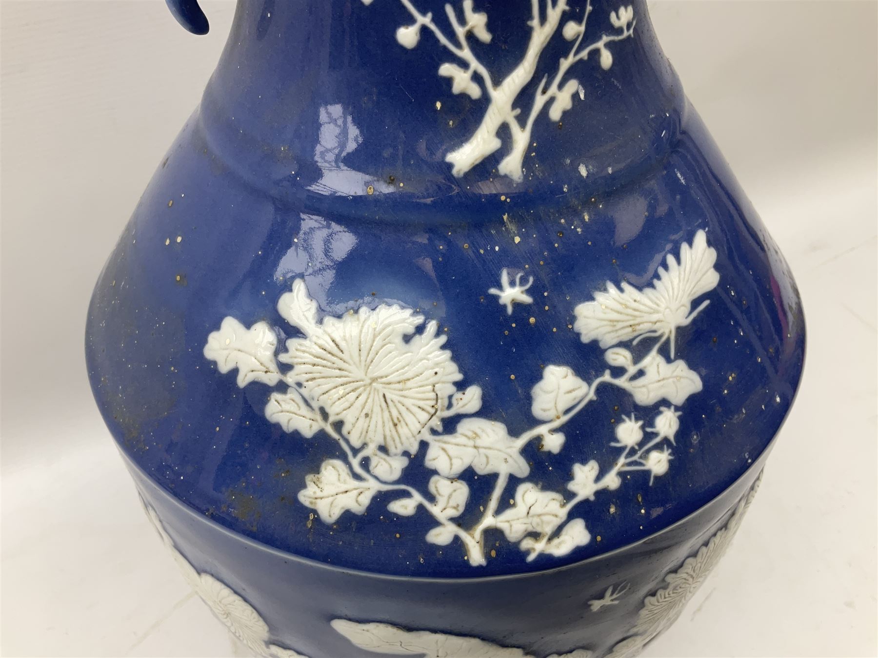 Chinese blue and white floor vase - Image 5 of 7