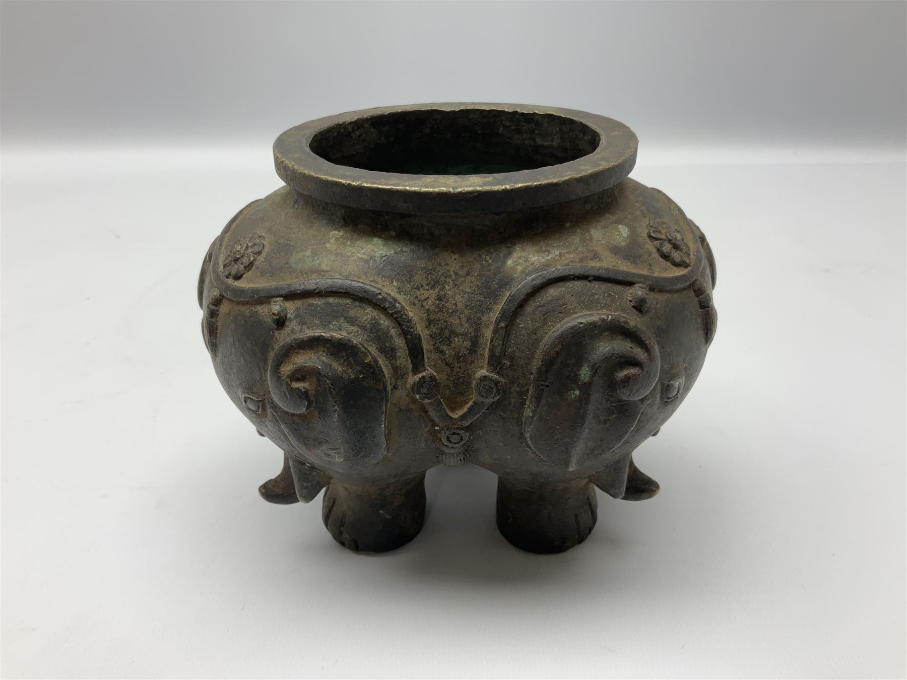 Chinese Qing dynasty bronze elephant censer - Image 3 of 13