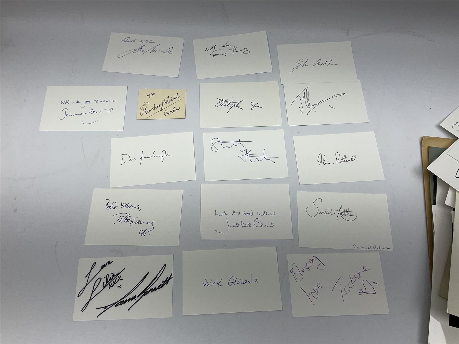 Collection of approximately 500 autographs - Image 7 of 10