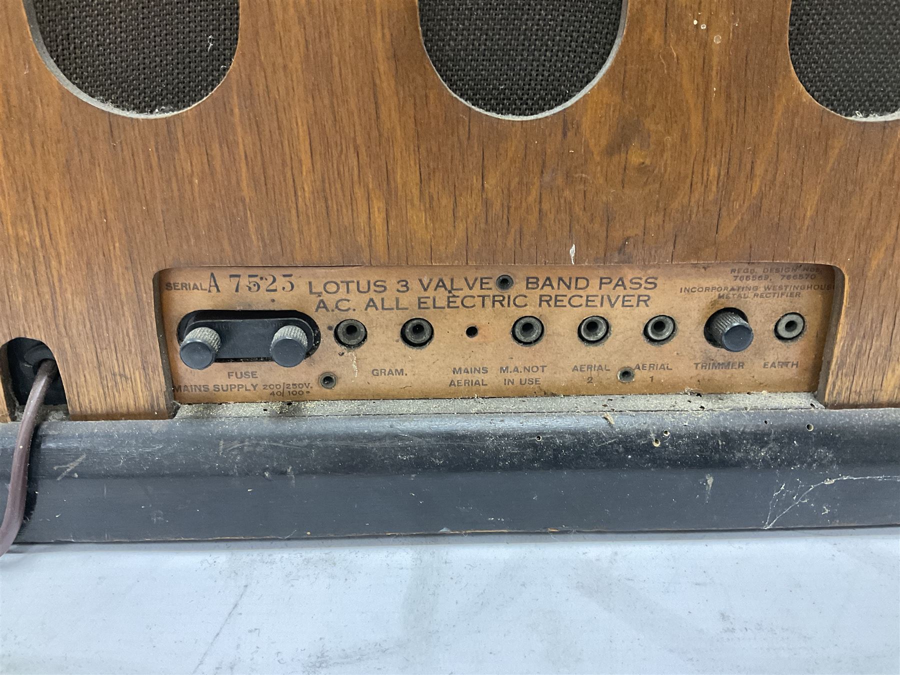 Two 1930s radios - Image 5 of 9