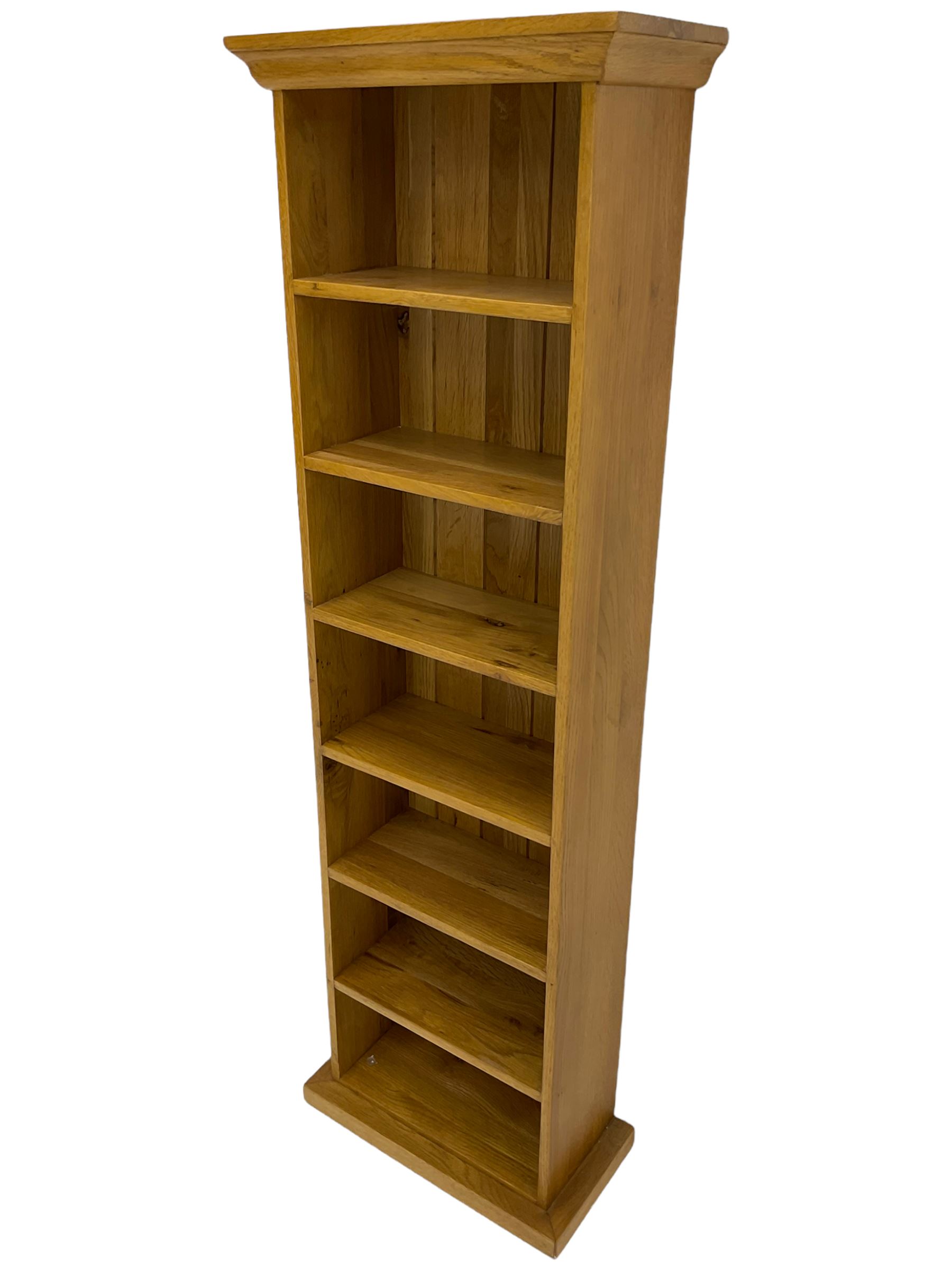 Small solid light oak open bookcase - Image 4 of 4