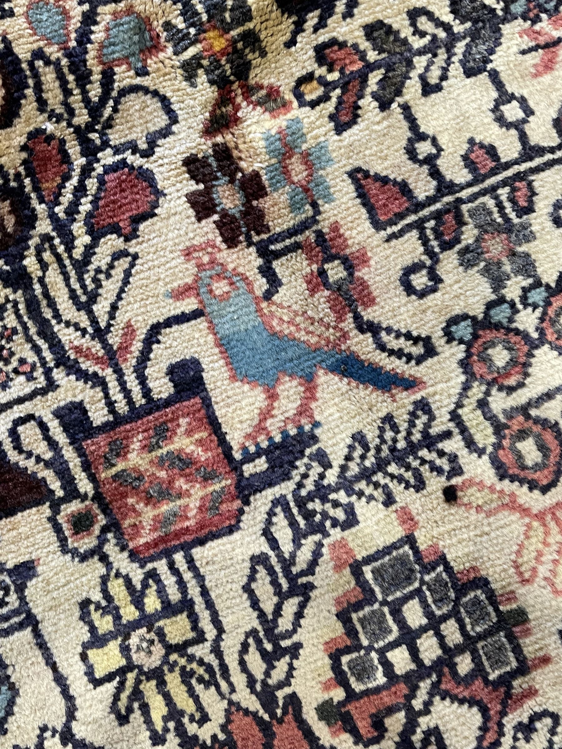 Persian Hamadan rug - Image 6 of 7