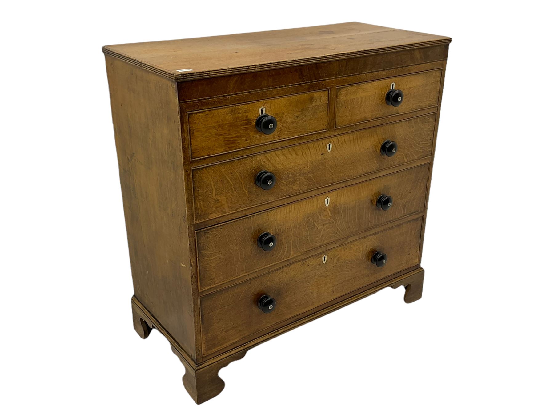 Georgian oak and mahogany banded chest - Image 3 of 3