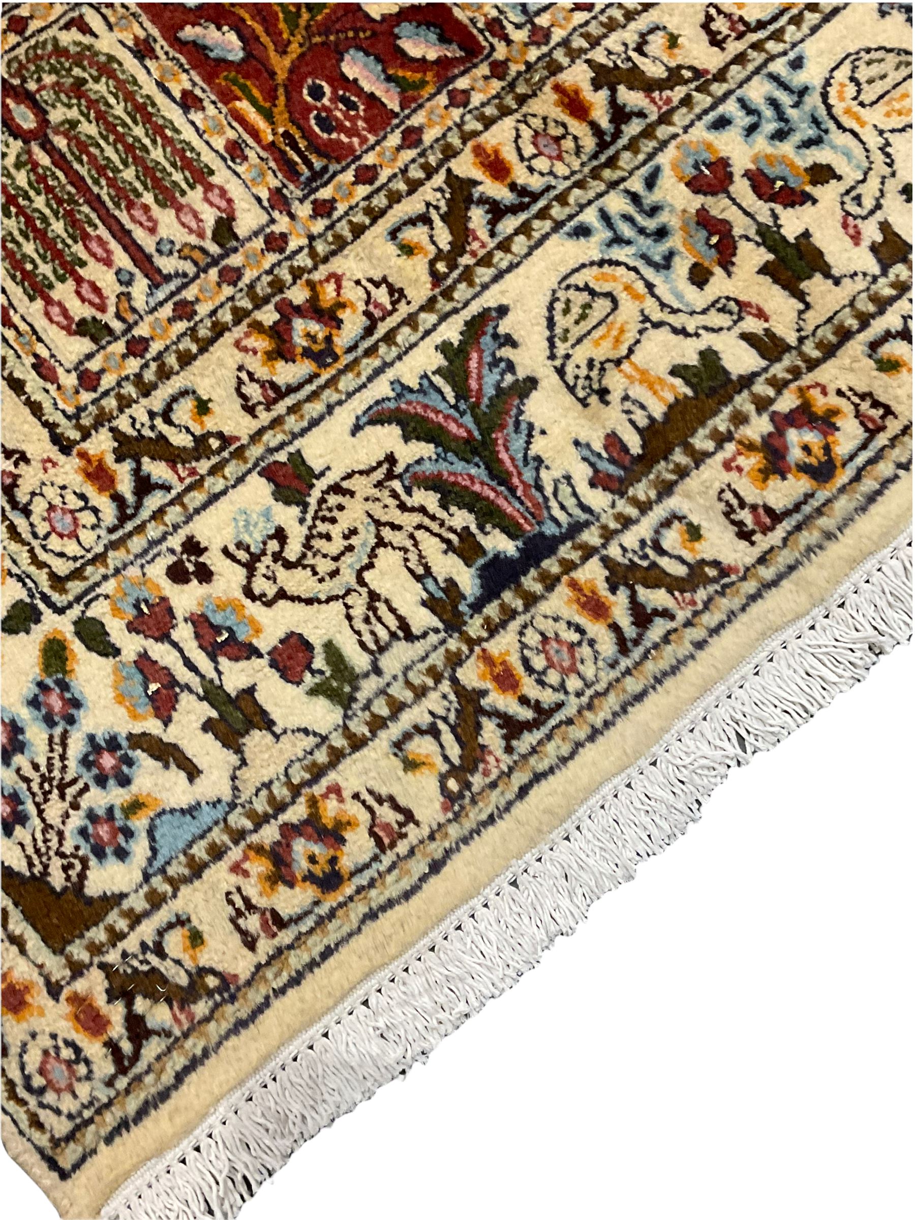 Persian Heriz design rug - Image 4 of 8