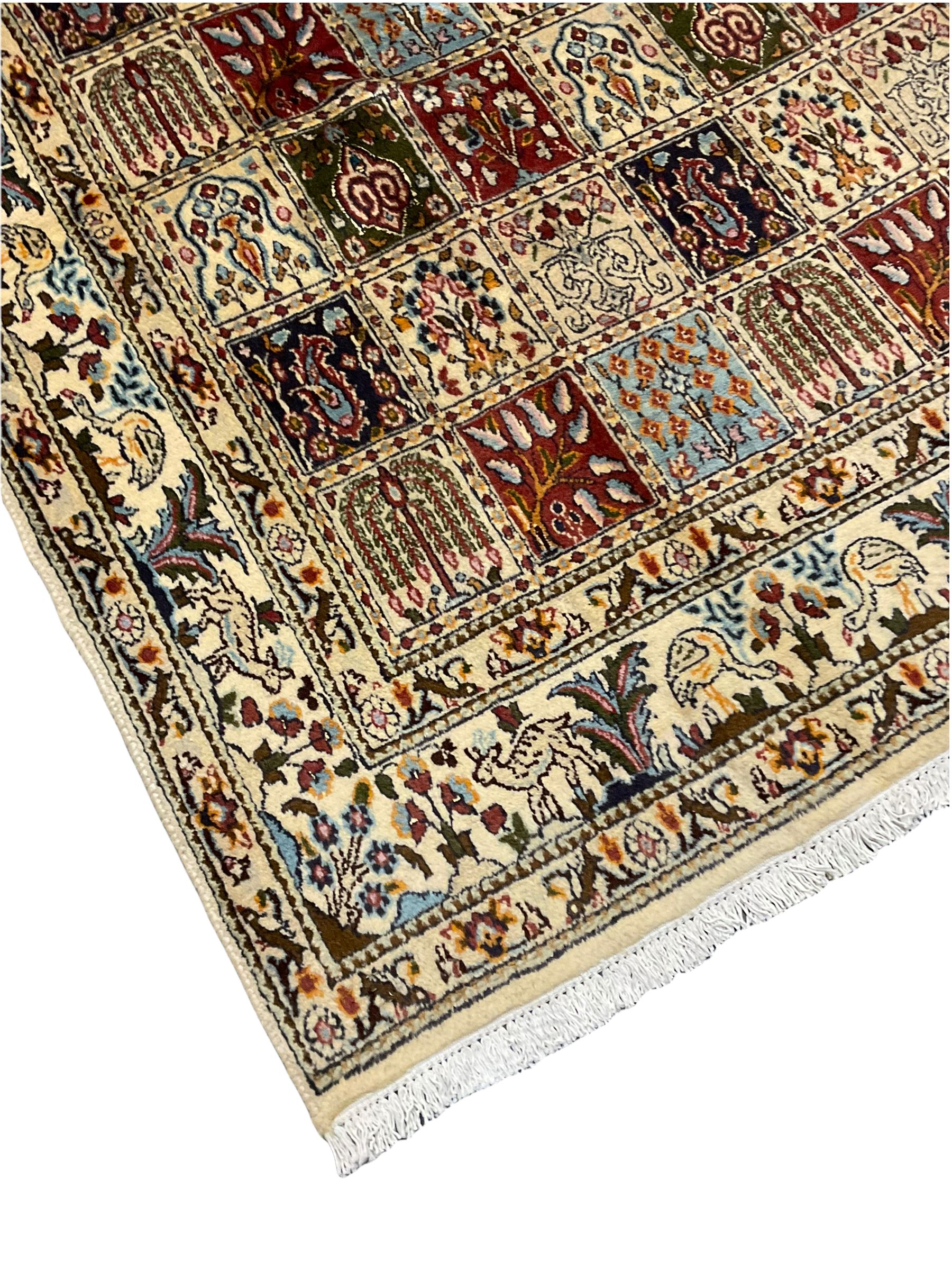 Persian Heriz design rug - Image 5 of 8