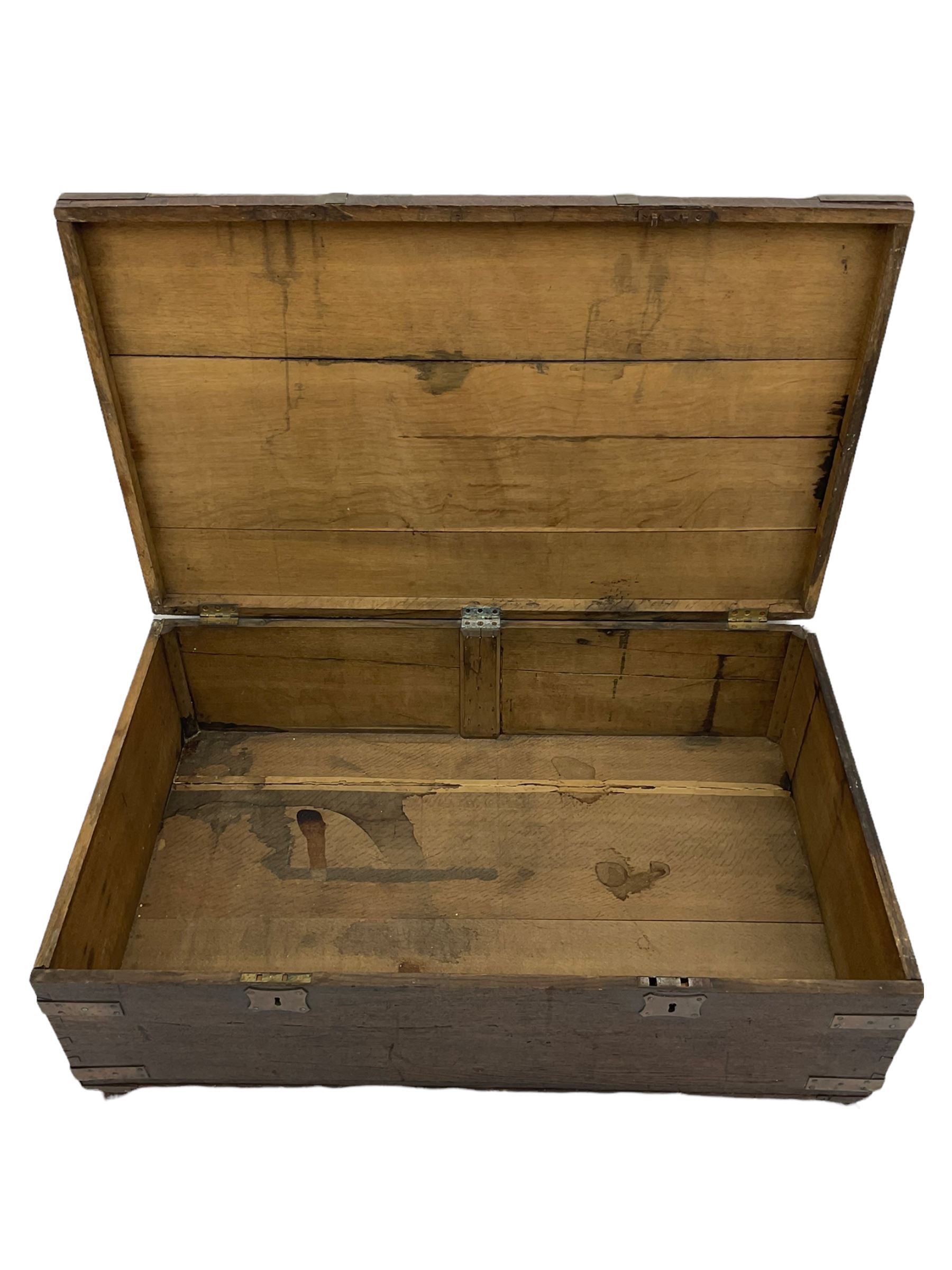 Early 19th century oak low blanket chest - Image 4 of 5